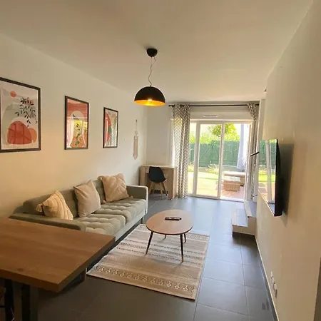 Maison Au Calme Proche Mer Et Centre Commercial Holiday home Villeneuve-Loubet